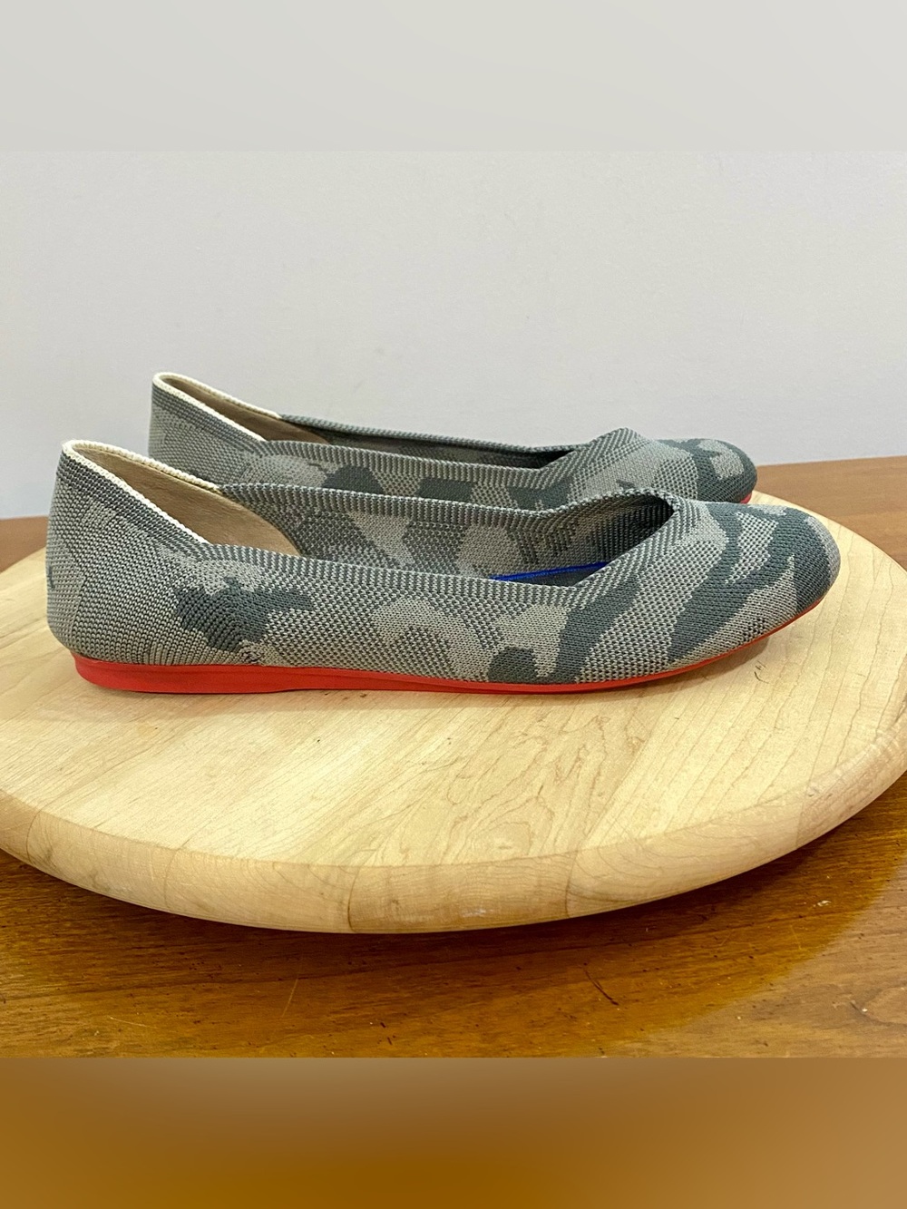 Rothy’s The Flat Grey Camo Ballet Flats Womens Size 8.5 Gray Red Sole Retired
